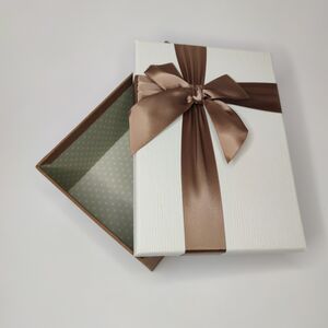 Подарочная коробка с атласным бантом 20 х 14 х 8 цвет бежево-коричневый, Размеры ДхШхВ, см: 20 х 14 х 8, фото 