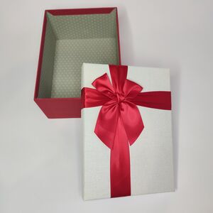 Подарочная коробка с атласным бантом 24 Х 17 Х 10 цвет красно-бежевый, Размеры ДхШхВ, см: 24 х 17 х 10, фото 