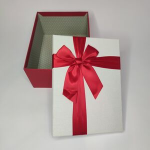 Подарочная коробка с атласным бантом 26 Х 19 Х 11 цвет красно-бежевый, Размеры ДхШхВ, см: 26 х 19 х 11, фото 